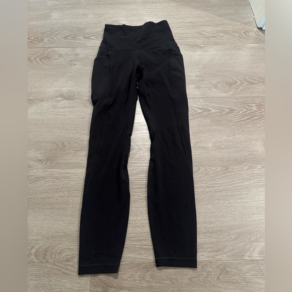 Lululemon exclusive Hawaii limited edition sz 2 leggings - Picture 3 of 4